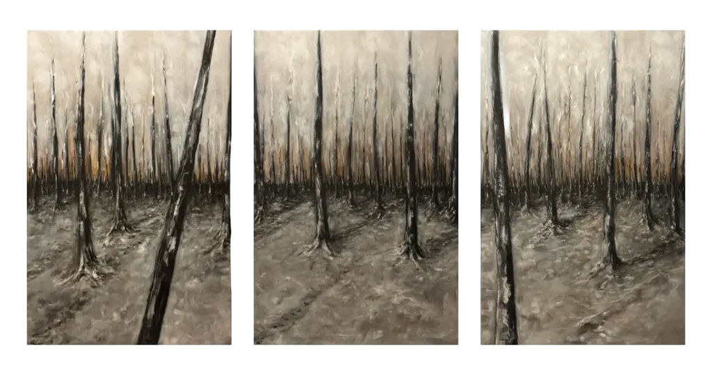 Betula forest after burnt, triptyque à l'huile d'Ismaël Maurey : forêt de bouleaux calcinée dans la brume, 3,90 × 2,00 m