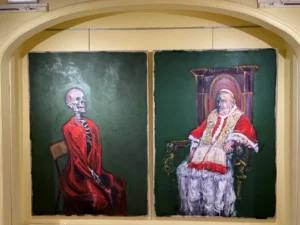 La négociation, diptyque d'Ismaël Maurey : le pape Jean XXIII sur son trône face à la Mort, squelette drapé de rouge